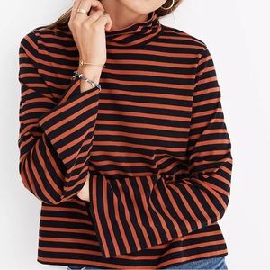 Mᴀᴅᴇᴡᴇʟʟ Wɪᴅᴇ Sʟᴇᴇᴠᴇ Tᴜʀᴛʟᴇɴᴇᴄᴋ ɪɴ Sᴛʀɪᴘᴇ